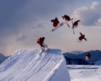 Freestyle_skiing_jump2